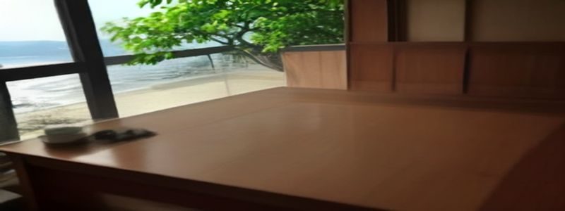温馨家庭亲子互动场景，父母与3至8岁孩子在明亮客厅中平静沟通，展现正面管教与打屁股替代方案的理念氛围